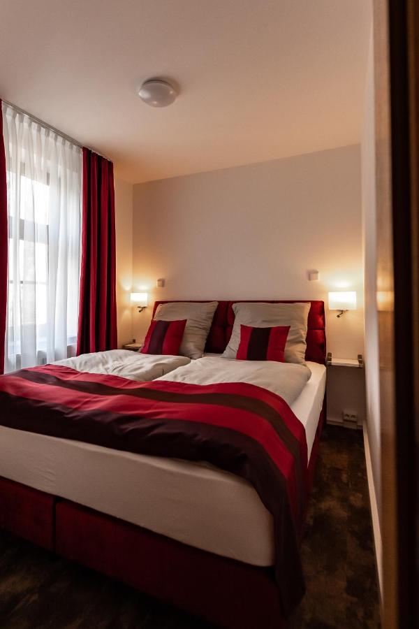Deluxe Doppelzimmer (2 Erwachsene & 1 Kind)